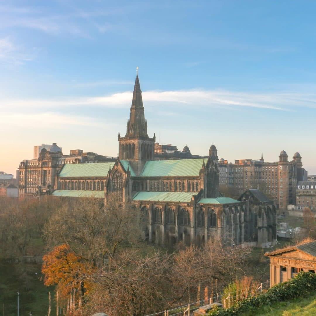 Bright Central Flat With Balcony And Free Parking Glasgow Bagian luar foto